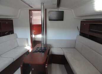 Alquilar velero en ACI Marina - Hanse 385