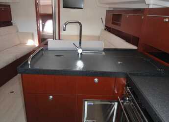 Alquilar velero en ACI Marina - Hanse 385