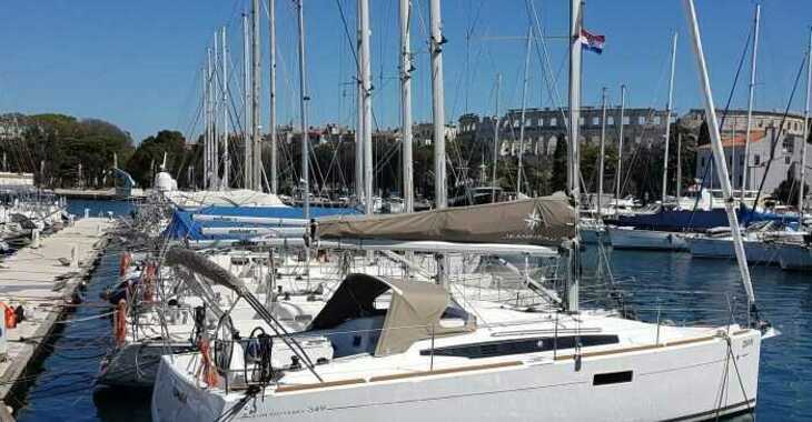 Rent a sailboat in Marina Pula (ACI Marina) - Sun Odyssey 349