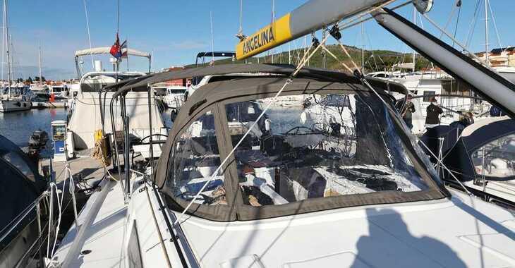 Rent a sailboat in Yacht kikötő - Tribunj - Dufour 41 - 4 cab.