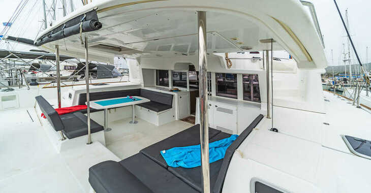 Rent a catamaran in Mykonos Marina - Lagoon 450 Fly A/C & GEN