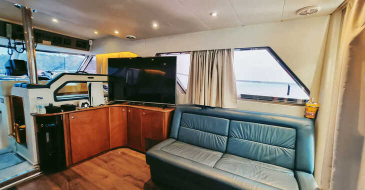 Chartern Sie yacht in Rhodes Marina - Princess F55