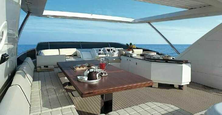 Chartern Sie yacht in Marina Gouvia - Azimut 85F