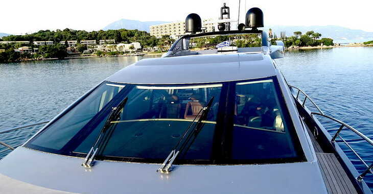 Louer yacht à Marina Gouvia - Azimut 86
