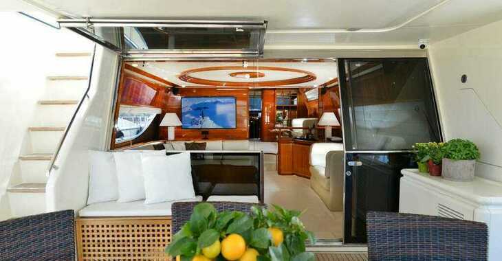 Chartern Sie yacht in Marina Gouvia - Ferretti 80