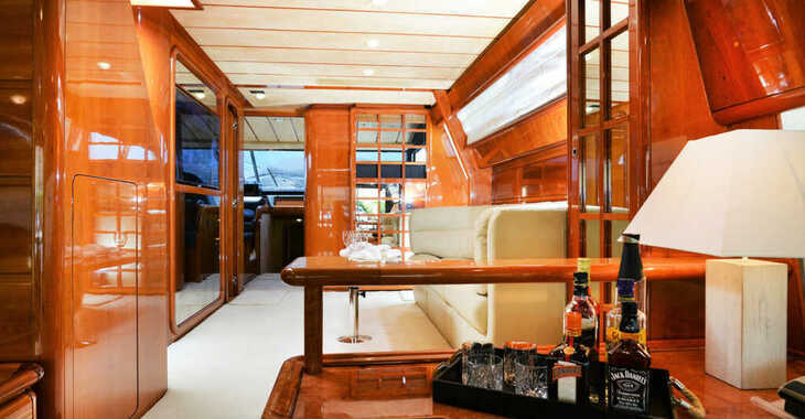 Rent a yacht in Marina Gouvia - Ferretti 80