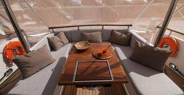 Chartern Sie yacht in Mykonos Marina - Maiora Renaissance 66/70ft