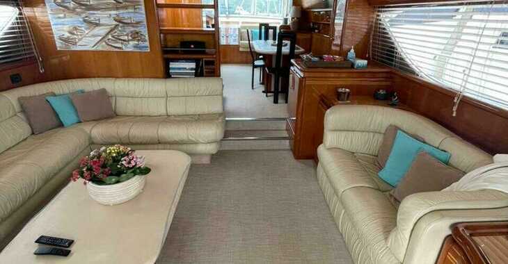 Chartern Sie yacht in Glifadha Marina A - Ferretti 72