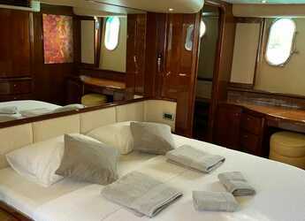 Noleggiare yacht in Mykonos Marina - Azimut 80