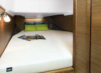 Rent a motorboat in Mykonos Marina - Fjord 38 Express