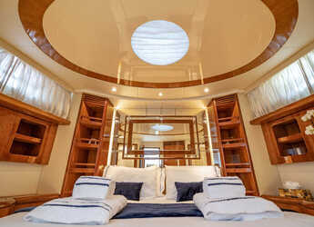 Rent a yacht in Agios Kosmas Marina - Azimut 74 Solar