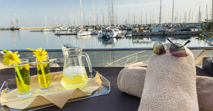 Rent a yacht in Alimos Marina - Posillipo Technema 70