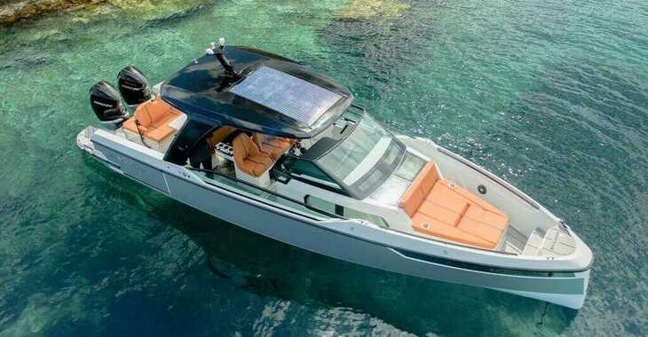 Chartern Sie motorboot in Glifadha Marina A - Saxdor 320 GTO