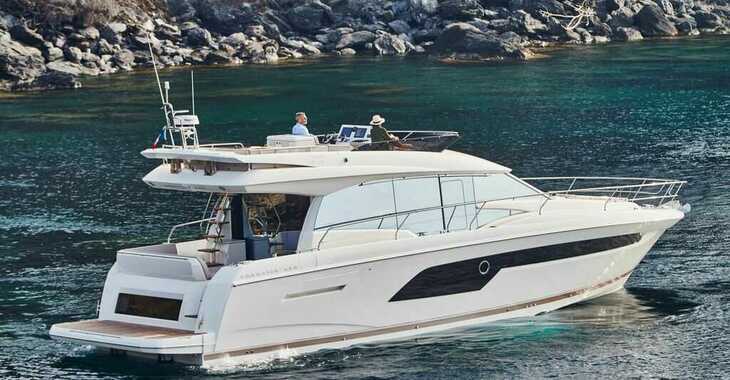Rent a yacht in Porto Kheli - Prestige 520