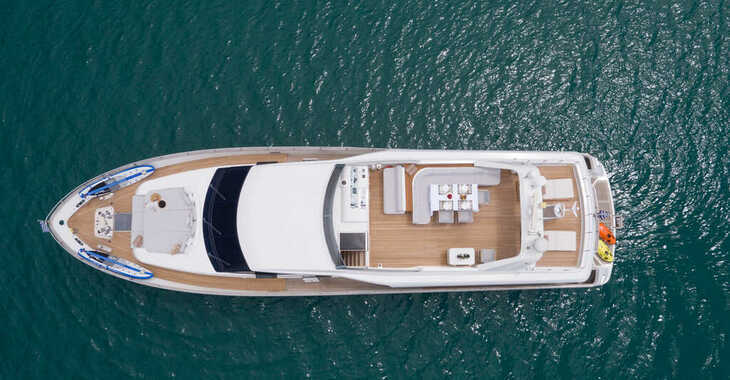 Rent a yacht in Porto Carras Marina - San Lorenzo SL 82