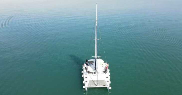 Rent a catamaran in Vlychada Marina - Lavezzi 40