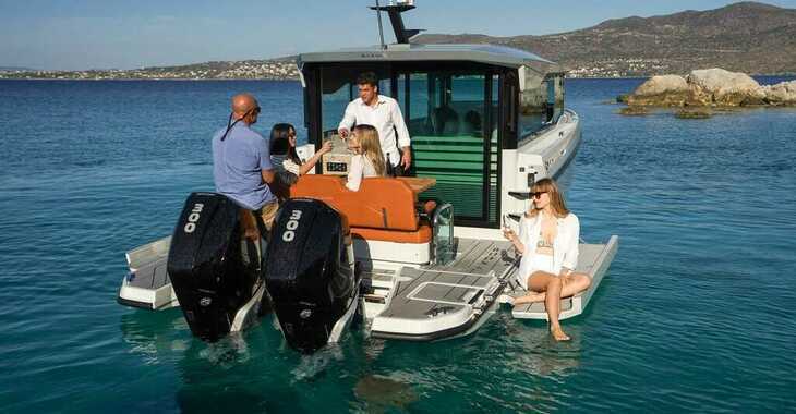 Rent a motorboat in Marina Gouvia - Saxdor 320 GTC