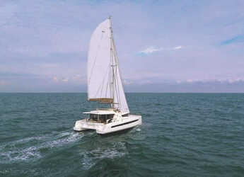 Rent a catamaran in Fort Burt Marina - Bali 5.4.