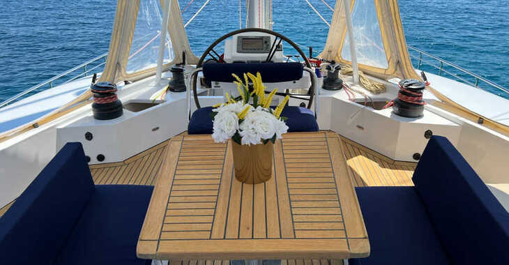 Alquilar catamarán en Marina Ibiza - Sunreef 62