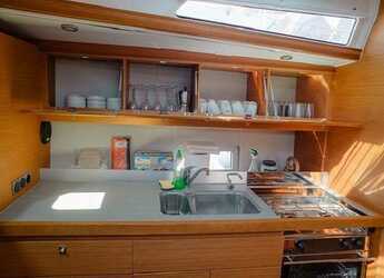 Rent a sailboat in Alimos Marina - Dufour 430