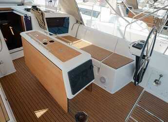 Rent a sailboat in Alimos Marina - Dufour 430