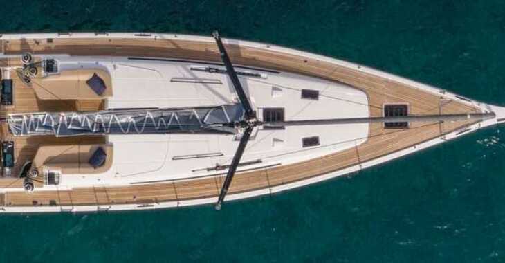 Rent a sailboat in Lavrion Marina - First 44