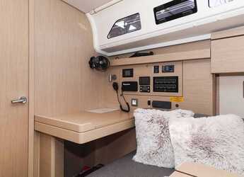 Alquilar velero en Marina Kornati - Oceanis 40.1 ELECTRIC