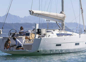 Rent a sailboat in Marina Skiathos  - Dufour 430 Grand Large