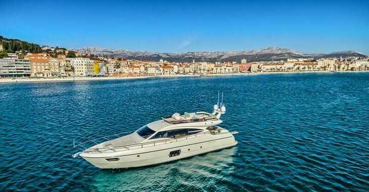 Louer yacht à Marina Kastela - Ferretti 620