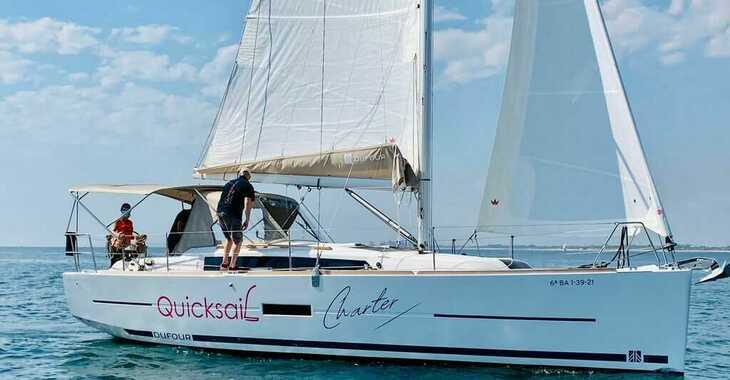 Rent a sailboat in Real Club Náutico de Valencia - Dufour 360