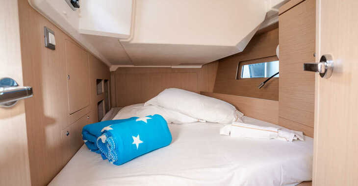 Chartern Sie segelboot in Porto Olbia - Oceanis 46.1 (bunk cab)