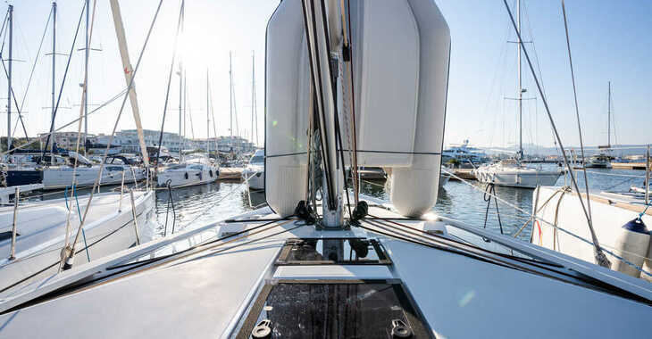 Rent a sailboat in Porto Olbia - Oceanis 46.1 (bunk cab)