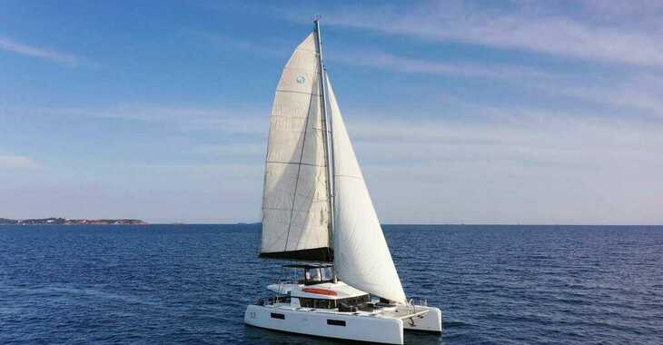 Rent a catamaran in Mykonos Marina - Lagoon 52