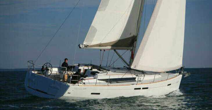 Rent a sailboat in Lefkas Marina - Sun Odyssey 439