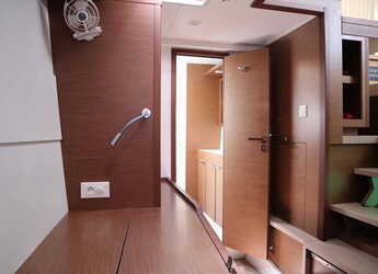 Rent a catamaran in Alimos Marina - Lagoon 40 - 3 + 2 cab