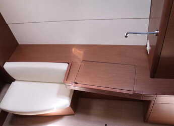 Rent a catamaran in Alimos Marina - Lagoon 40 - 3 + 2 cab