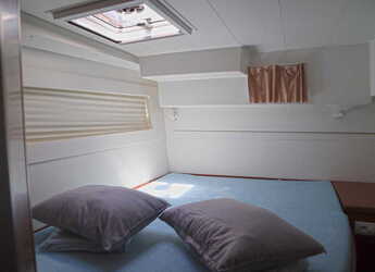 Rent a catamaran in Alimos Marina - Lagoon 40 - 3 + 2 cab