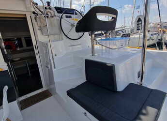 Rent a catamaran in Alimos Marina - Lagoon 40 - 4 cab.