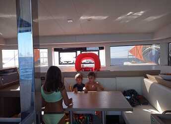 Rent a catamaran in Alimos Marina - Lagoon 40 - 4 cab.