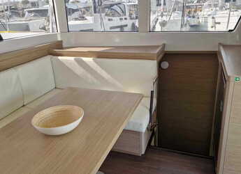 Rent a catamaran in Alimos Marina - Lagoon 40 - 4 cab.