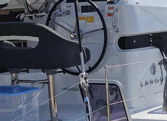 Rent a catamaran in Alimos Marina - Lagoon 40 - 4 cab.