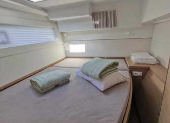 Rent a catamaran in Alimos Marina - Lagoon 40 - 4 cab.