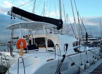 Rent a catamaran in Paros Marina - Lagoon 380 - 4 cab.