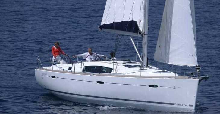 Rent a sailboat in Volos - Oceanis 43