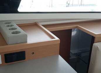 Noleggiare catamaran in Marina Gouvia - Excess 11 - 4 + 1 + 1 cab.