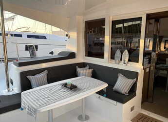 Rent a catamaran in Alimos Marina - Lagoon 40 - 4 + 2 cab