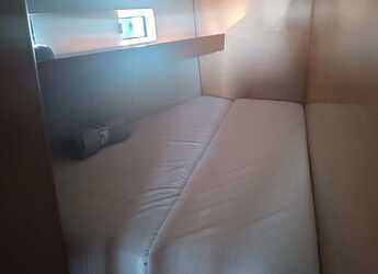 Rent a sailboat in Mykonos Marina - Sun Odyssey 440