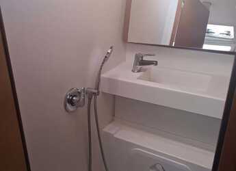 Rent a sailboat in Mykonos Marina - Sun Odyssey 440