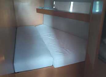 Rent a sailboat in Mykonos Marina - Sun Odyssey 440