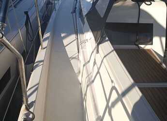 Rent a sailboat in Mykonos Marina - Sun Odyssey 440